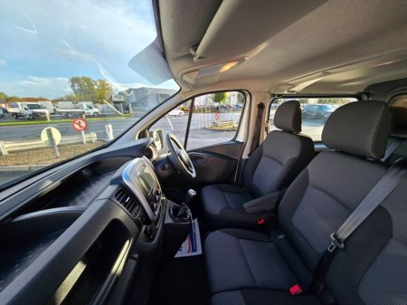 2021 Renault Trafic - thumbnail 2