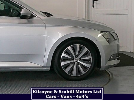 2017 Skoda Superb - thumbnail 32