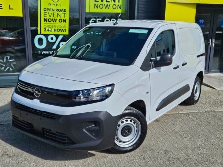 2024 Opel Combo  €18,700