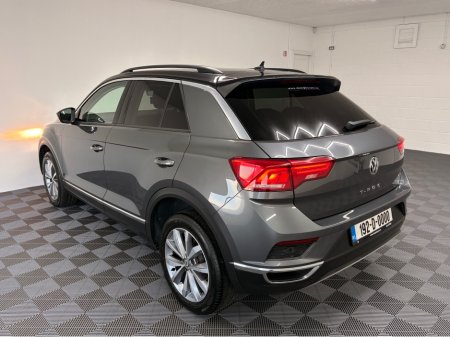 2019 Volkswagen T-Roc DESIGN TDI €18,950 thumbnail