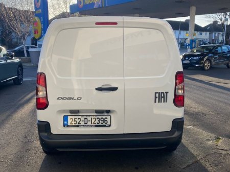 2025 Fiat Doblo SWB 1.5 100HP 650KG 4DR €21,495 thumbnail