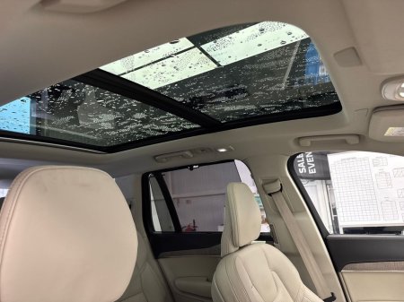 2023 Volvo XC90 - thumbnail 23