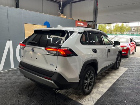 2024 Toyota Rav4 - thumbnail 2