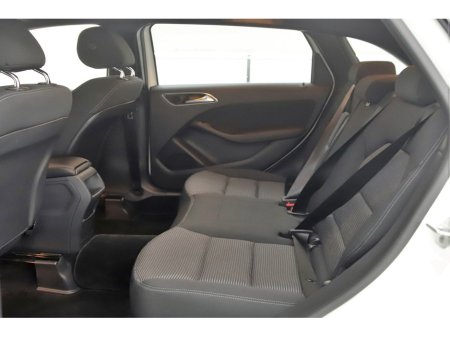 2017 Mercedes-Benz B Class B180 1.6 *PARK SENSORS*REVERSE CAM* €16,890 thumbnail