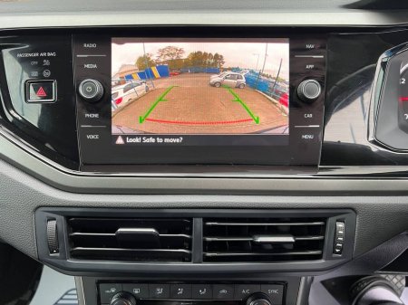 2018 Volkswagen Polo COMFORTLINE 1.0 TSI AUTO // DUAL ZONE CLIMATE CONTROL // LOW MILEAGE // REVERSE CAMERA €15,950