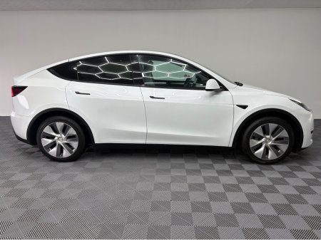 2023 Tesla Model Y - thumbnail 6