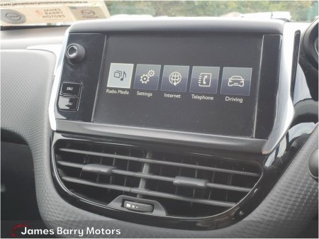 2016 Peugeot 208 - thumbnail 18