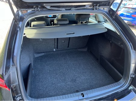 2024 Skoda Octavia COMBI ESTATE AMBITION 2.0 TDI DIESEL //WINTER SALE €1000 REDUCTION//REVERSE CAMERA// €28,950 thumbnail