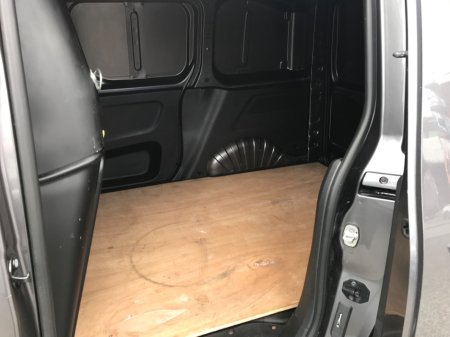 2019 Vauxhall Combo - thumbnail 31
