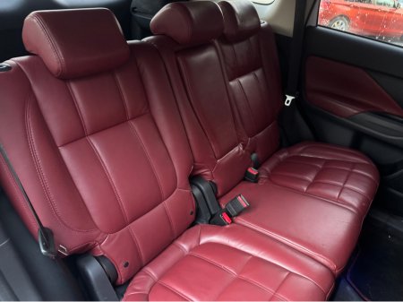 2015 Mitsubishi Outlander - thumbnail 10