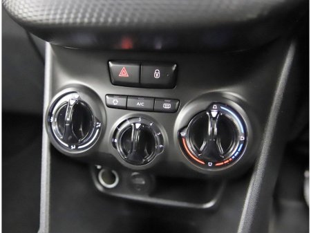 2015 Peugeot 208 - thumbnail 22