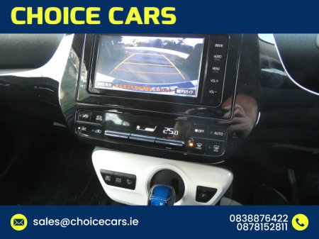 2016 Toyota Prius - thumbnail 10