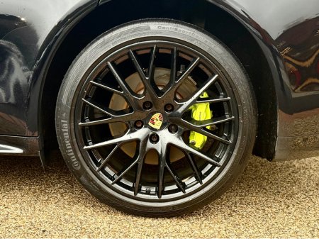 2018 Porsche Panamera 3.0 EHYBRID 4 5DR AUTO €56,950 thumbnail