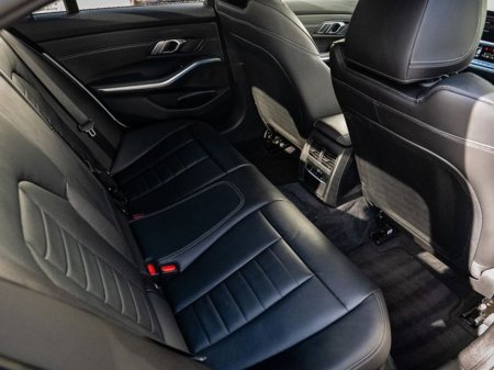 2022 BMW 3 Series - thumbnail 12