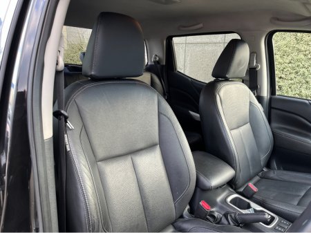 2018 Nissan Navara 2.3 DCI TEKNA D/C MANUAL //NO VAT//HIGH SPEC//FULL LEATHER HEATED SEATS//KEYLESS ENTRY//360 PARKING CAMERAS//SAT NAV// €21,950 thumbnail