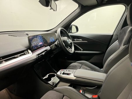 2024 BMW iX1 - thumbnail 6