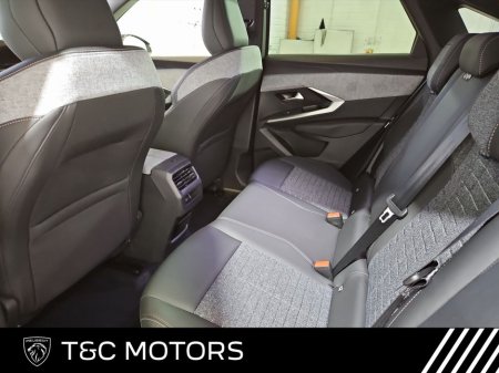 2025 Peugeot 3008 Allure Hybrid - Front & Rear Sensors & Camera, Auto Lights & Wipers, Adaptive Cruise Control, Wireless Apple Carplay/ Android Auto €40,995 thumbnail