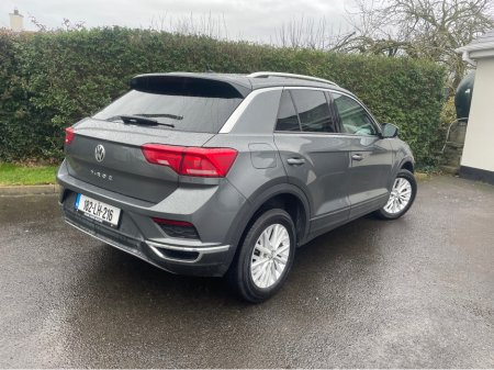 2018 Volkswagen T-Roc DESIGN 1.0 TSI MANUAL 6SPEED FWD 115HP 5DR thumbnail