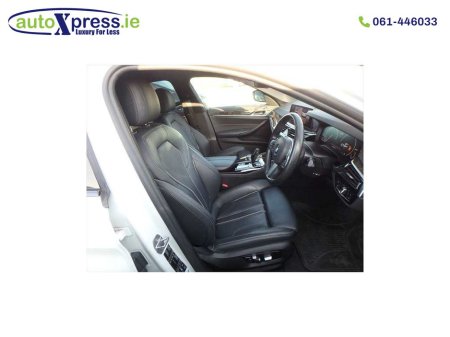 2019 BMW 5 Series - thumbnail 2