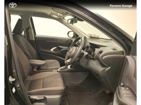 2023 Toyota Yaris Cross - thumbnail 8