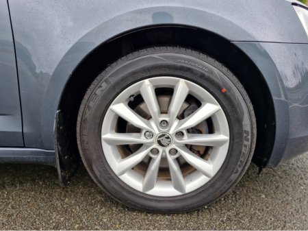 2016 Skoda Octavia - thumbnail 25