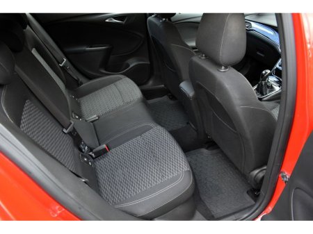 2017 Opel Astra - view 4