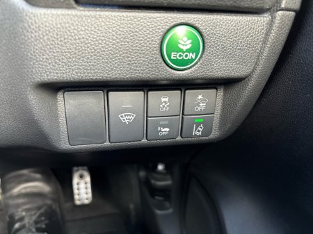 2017 Honda Fit - thumbnail 16