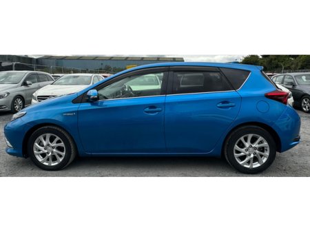 2016 Toyota Auris 1.8 Petrol-Hybrid Automatic Low Mileage (3172) €14,995
