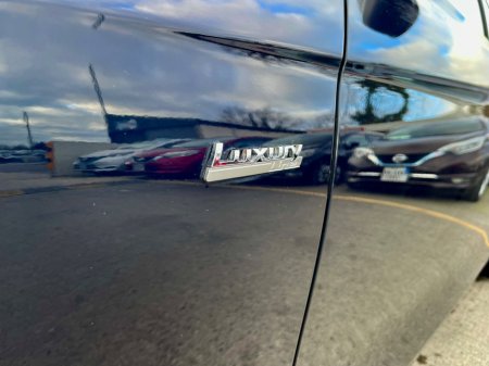 2017 BMW 3 Series - thumbnail 40