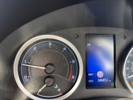 2017 Toyota Corolla - thumbnail 3