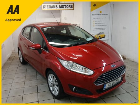 2017 Ford Fiesta - thumbnail 1