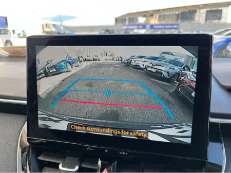 2024 Toyota Corolla SALOON LUNA HYBIRD AUTOMATIC 1.8 PETROL //REVERSE CAMERA// €27,950 thumbnail