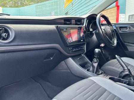 2016 Toyota Auris - thumbnail 7