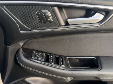 2017 Ford Galaxy TITANIUM 2.0 TD 150PS 6SPEED FWD 4DR €15,800 thumbnail