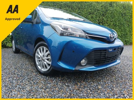 2016 Toyota Yaris ULTIMATE 1.3  PETROL AUTOMATIC LOW MILEAGE HIGH SPEC MULTIFUNCTION STEERING WHEEL ALLOY WHEELS LED HEADLIGHTS FACTORY IMMOBILISER PROXIMITY KEYS 2 FACTORY REMOTE KEYS 2 YEARS NCT 1 YEAR ROAD TAX €12,995