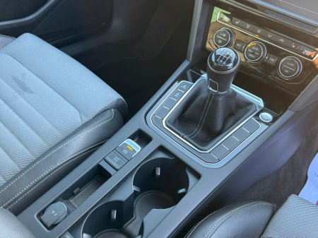 2017 Volkswagen Passat R-LINE TOP SPEC NCT 05/27 €14,499 thumbnail