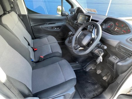 2020 Peugeot Partner PROF PLUS 1.5 BLUE HDI 100 3DR €8,900 thumbnail