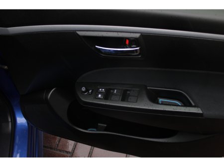 2015 Suzuki Swift - thumbnail 10