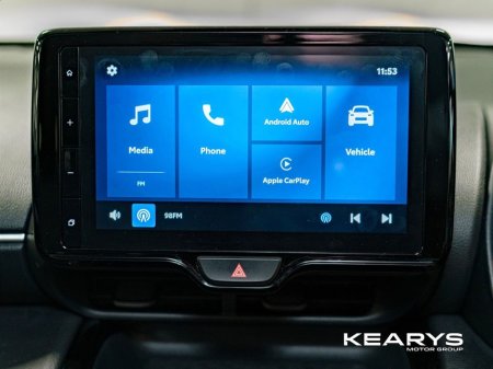 2024 Toyota Yaris Cross 1.5 Hybrid Luna €28,890 thumbnail