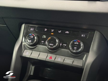 2023 Skoda Karoq (231) AMBITION 2.0 TDI DSG AUTOMATIC €34,750 thumbnail