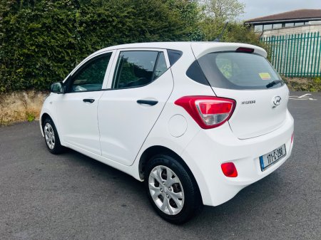 2017 Hyundai i10 - thumbnail 8