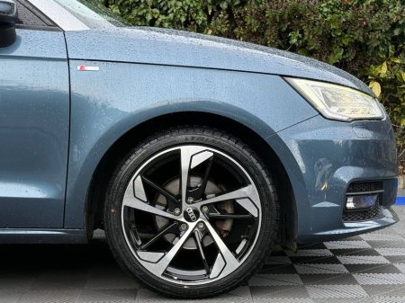 2015 Audi A1 S-LINE PACK 1.0 TFSI // FULL SERVICE HISTORY // NEW 17" S-LINE ALLOYS // PARKING SENSORS €13,950 thumbnail