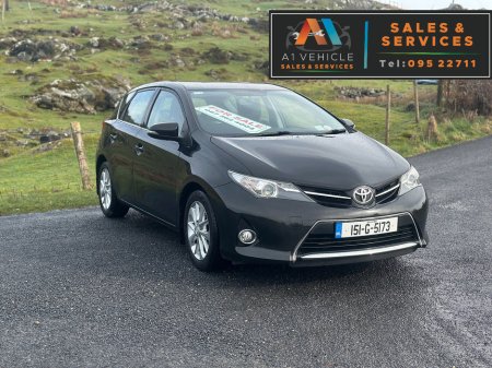 2015 Toyota Auris - thumbnail 4