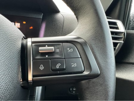 2025 Citroen C4 EFEEL PACK 50KWH 136BHP (PRICE EX VAT) €17,500 thumbnail