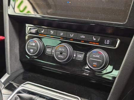 2018 Volkswagen Passat - thumbnail 20