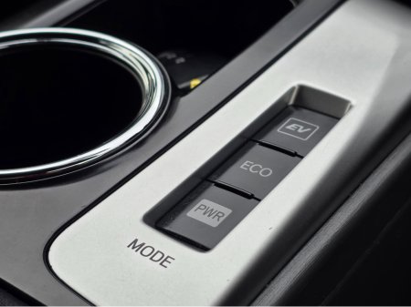 2014 Toyota Prius Alpha (7 Seater) - SELF CHARGING HYBRID -ALLOYS - REVERSE CAMERA - SIMI DEALER - LOW ROAD TAX BAND €14,450 thumbnail