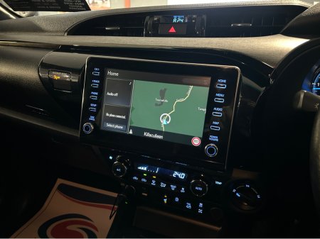 2021 Toyota Hilux - thumbnail 18