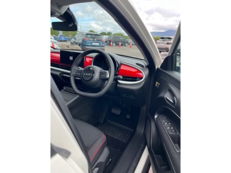 2025 Fiat 600 - thumbnail 10