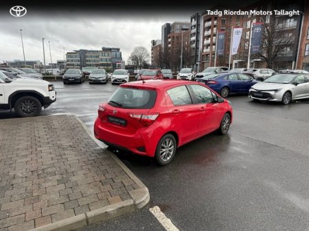 2019 Toyota Yaris - photo 2