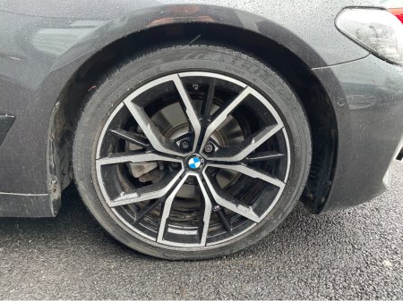 2021 BMW 5 Series - thumbnail 23
